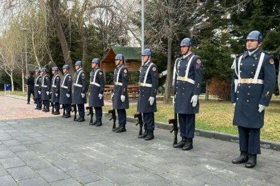 Nevşehir’de şehitler saygı atışıyla anıldı