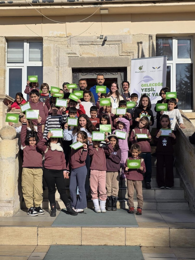 "Geleceğe Yeşil Işık Yak" Projesiyle Öğrenciler Enerji Bilinci Kazanıyorlar