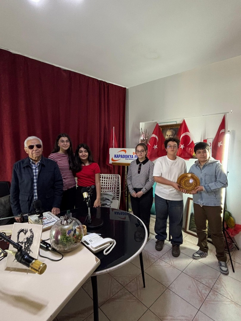 23 Nisan Coşkusu Radyoda: Öğrencilerimiz ve Öğretmenlerimizle Anlamlı Kutlama 🎉